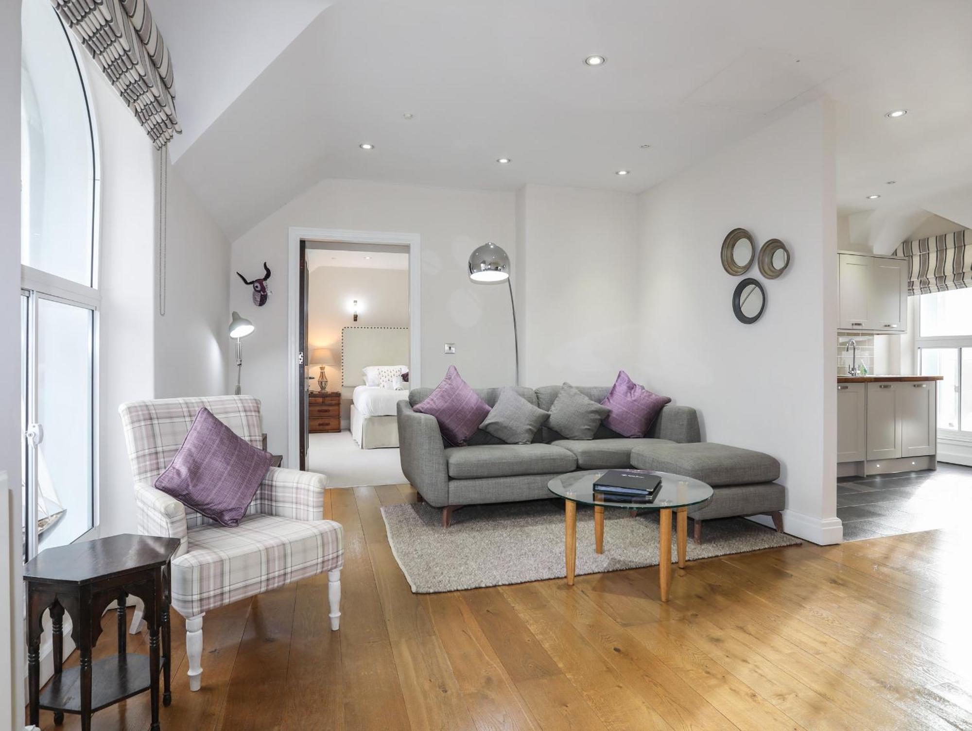 Harlech Apartments - Efnisien ภายนอก รูปภาพ